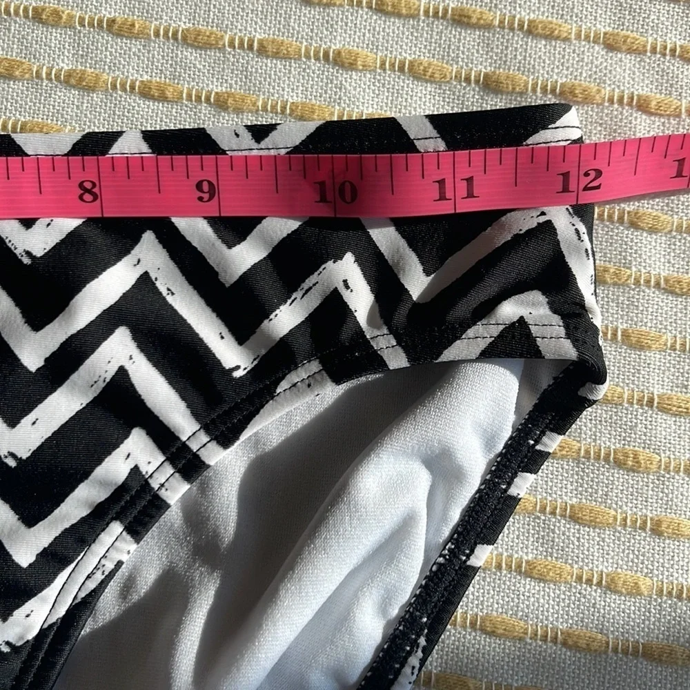 𝅺XHILARATION girls bikini size 10/12